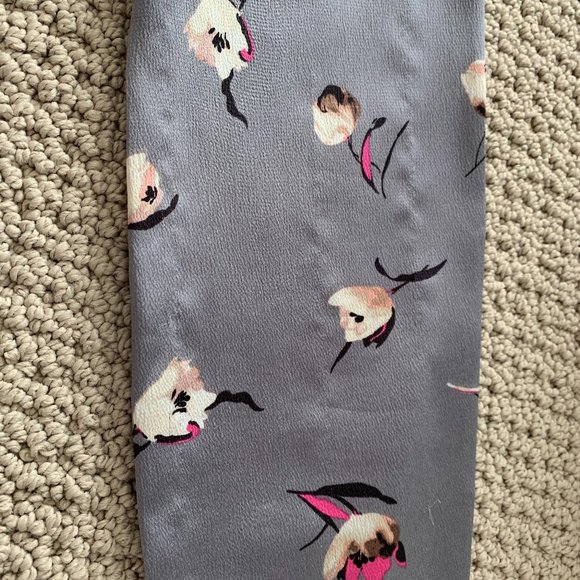 Banana Repubulic Grey & Floral Blouse - Picture 3 of 7